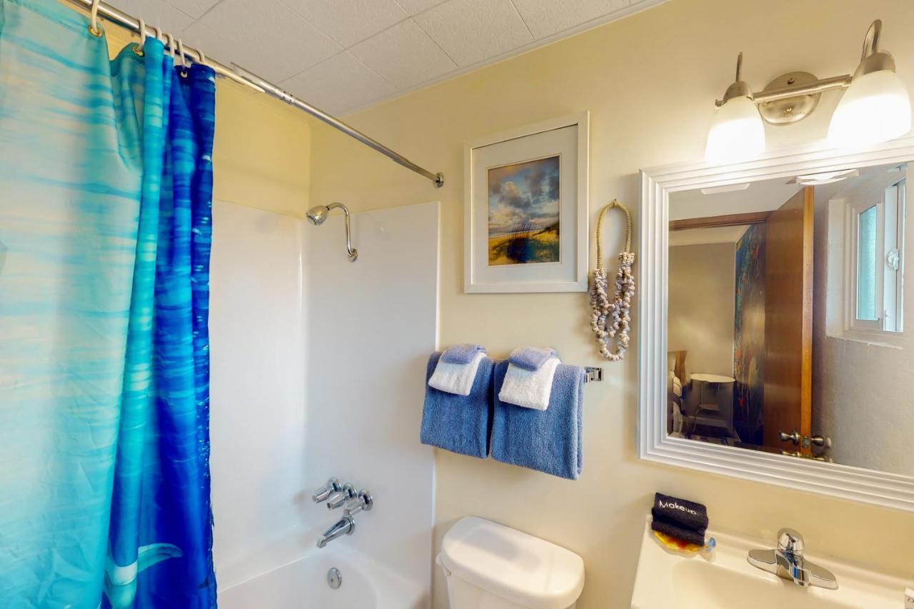 Lamplighter Inn - Tropical Fish Cove And Octopus Encounter Bandon Exteriér fotografie