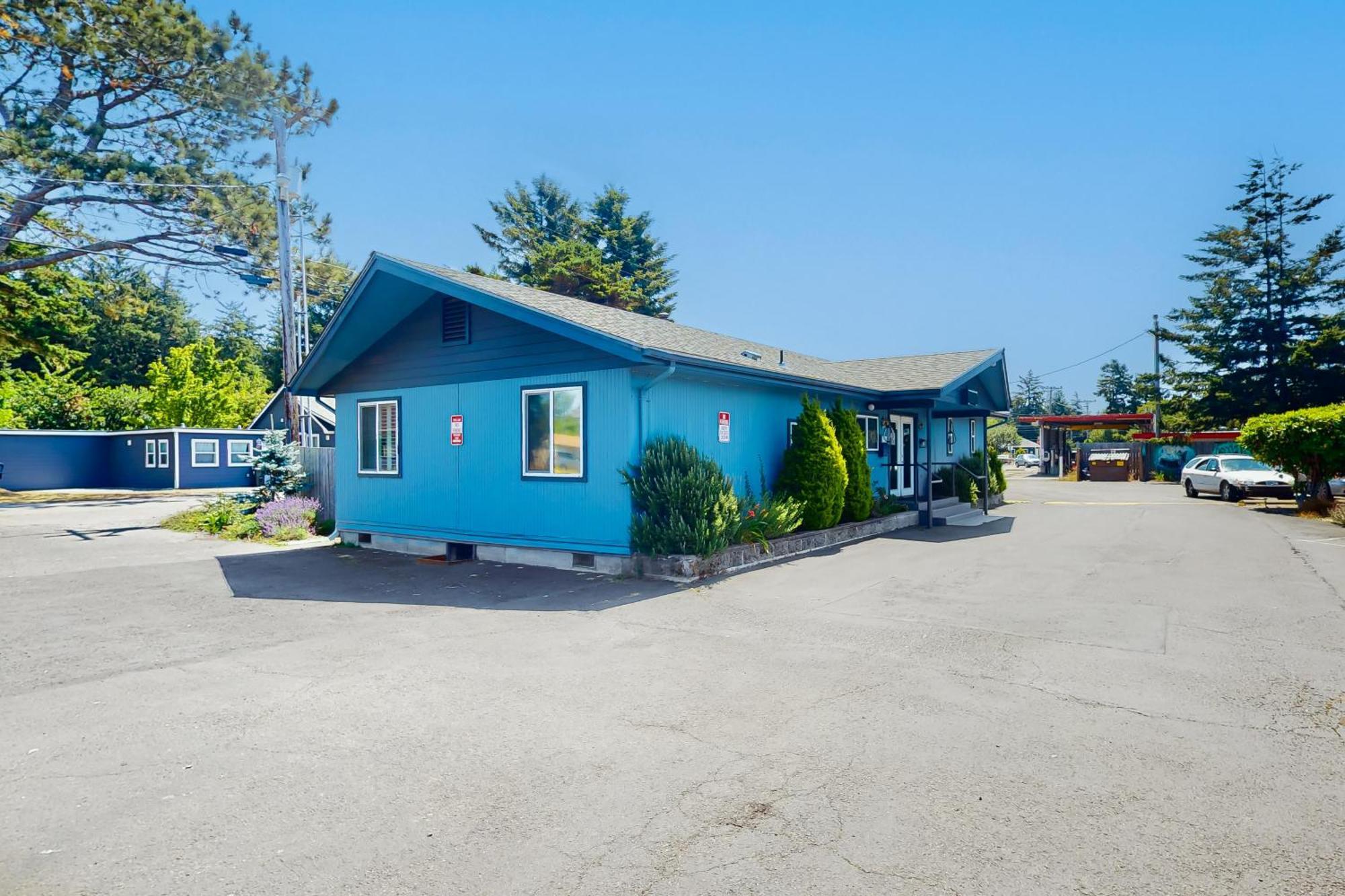 Lamplighter Inn - Tropical Fish Cove And Octopus Encounter Bandon Exteriér fotografie
